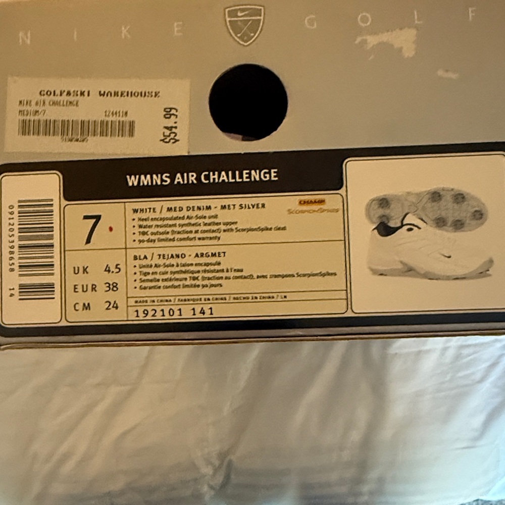 Nike Golf WMNS Air Challenge shoe -White, navy worn once w/ tags. Like new